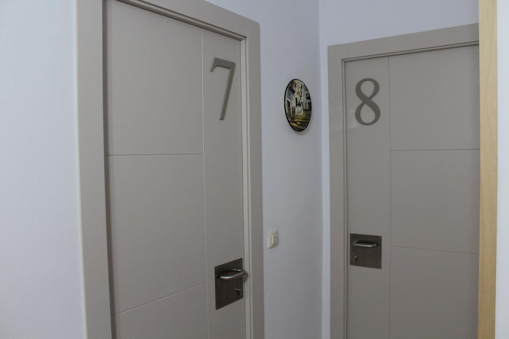 Hostal Montserrat Tona Kültér fotó