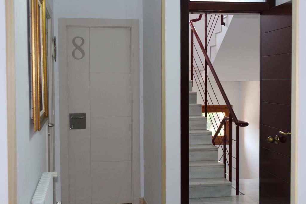 Hostal Montserrat Tona Kültér fotó