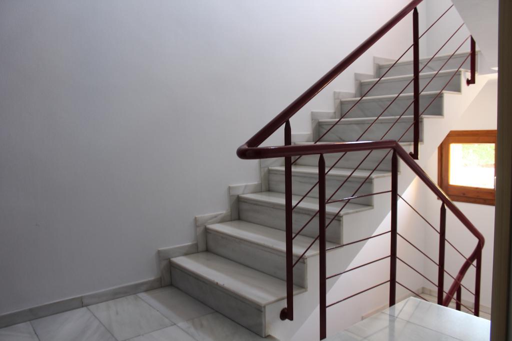 Hostal Montserrat Tona Kültér fotó