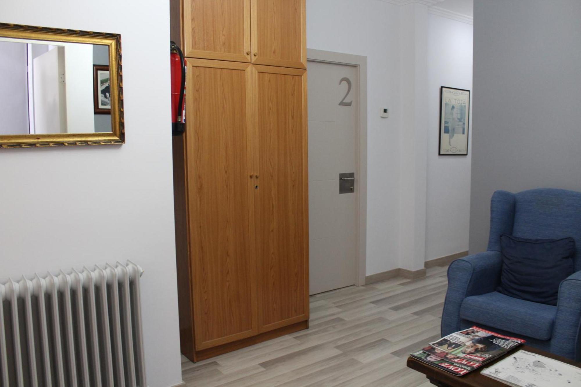 Hostal Montserrat Tona Kültér fotó